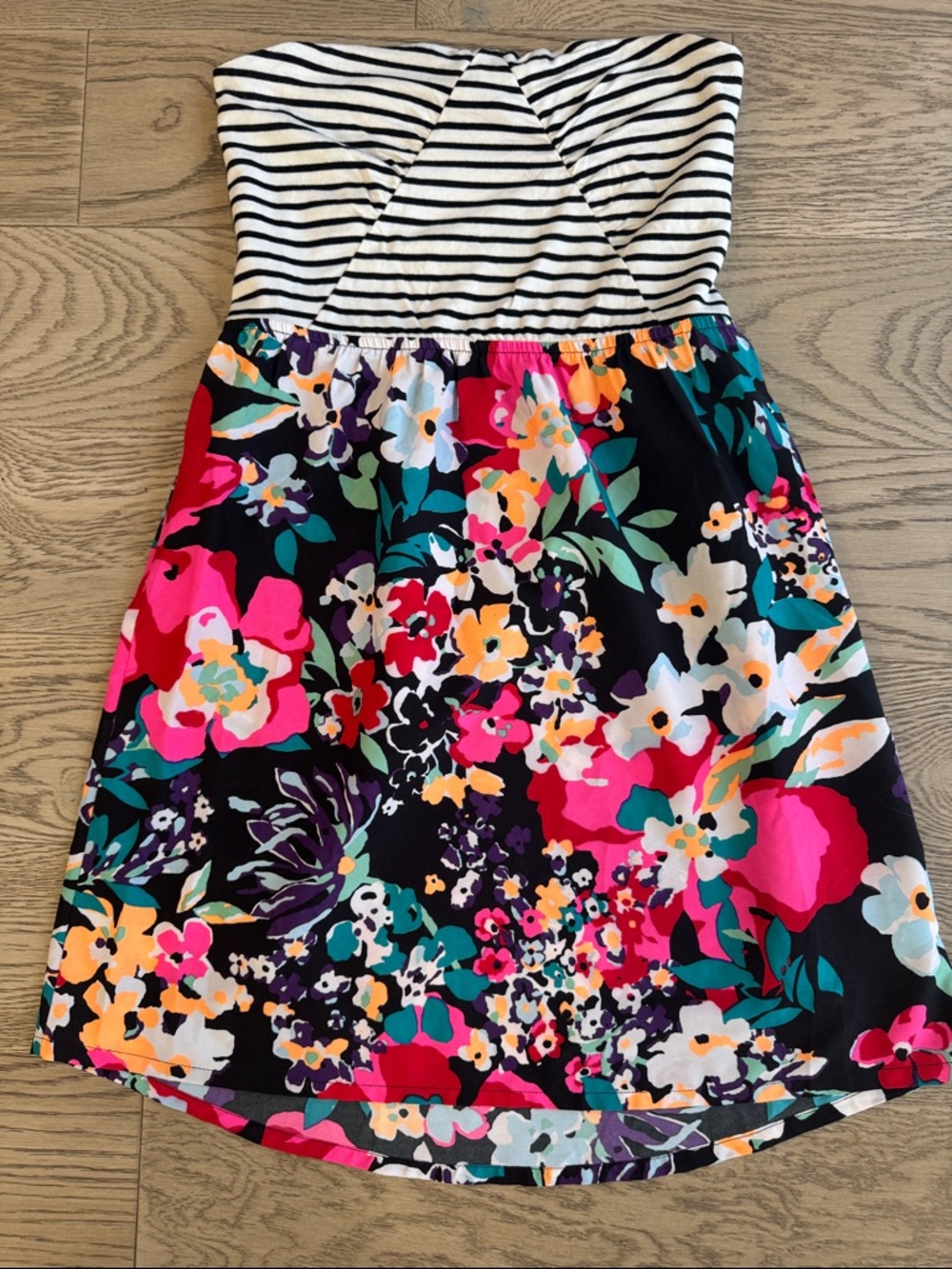 ROXY Strapless Dress with stripes and neon floral Small